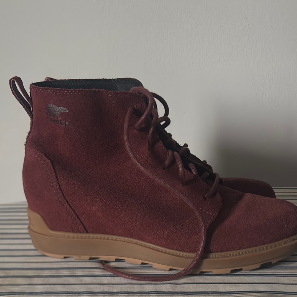 Sorel Evie ll Burgundy size 10